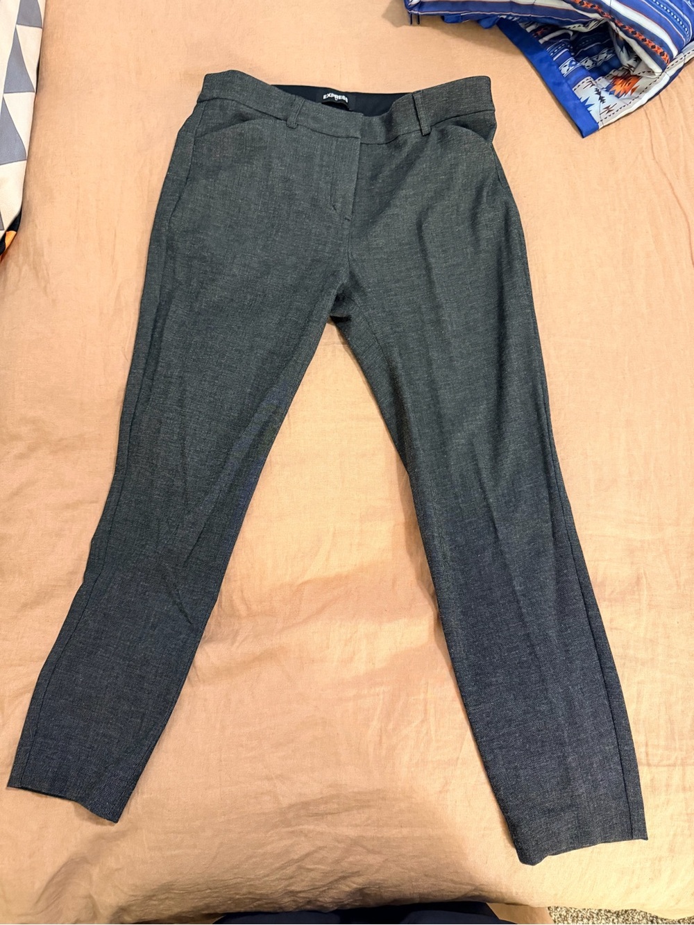 Express Women's Skinny Dress Pants in Charcoal Gray